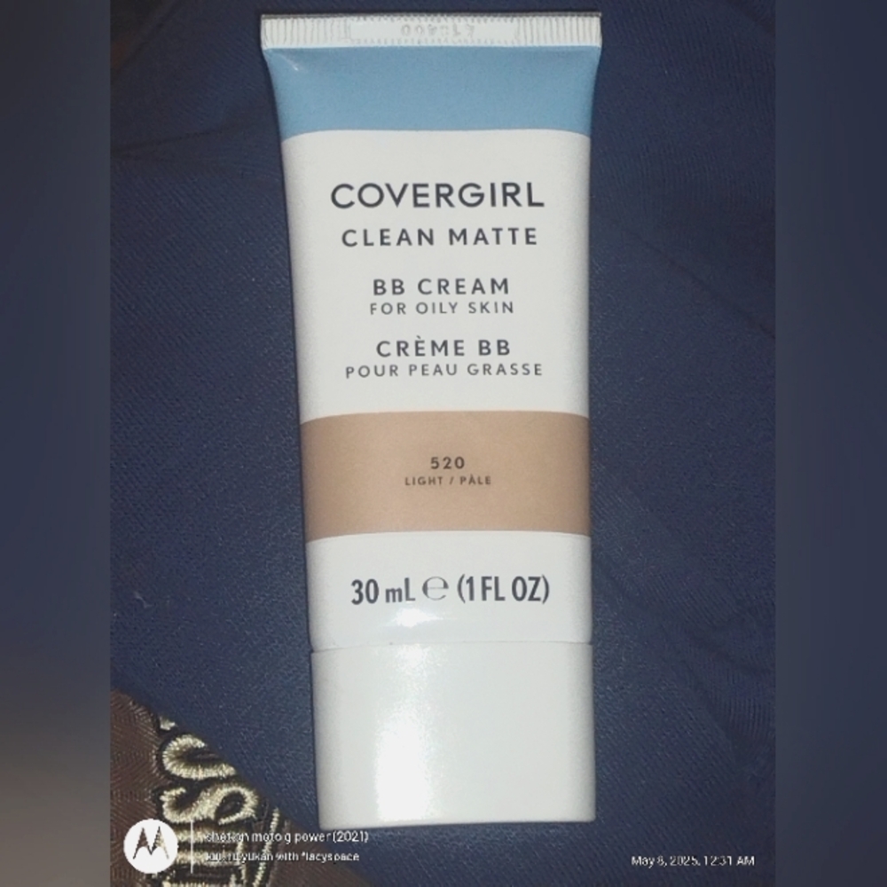 COVERGIRL Clean Matte BB Cream Medium 520 For Oily Skin